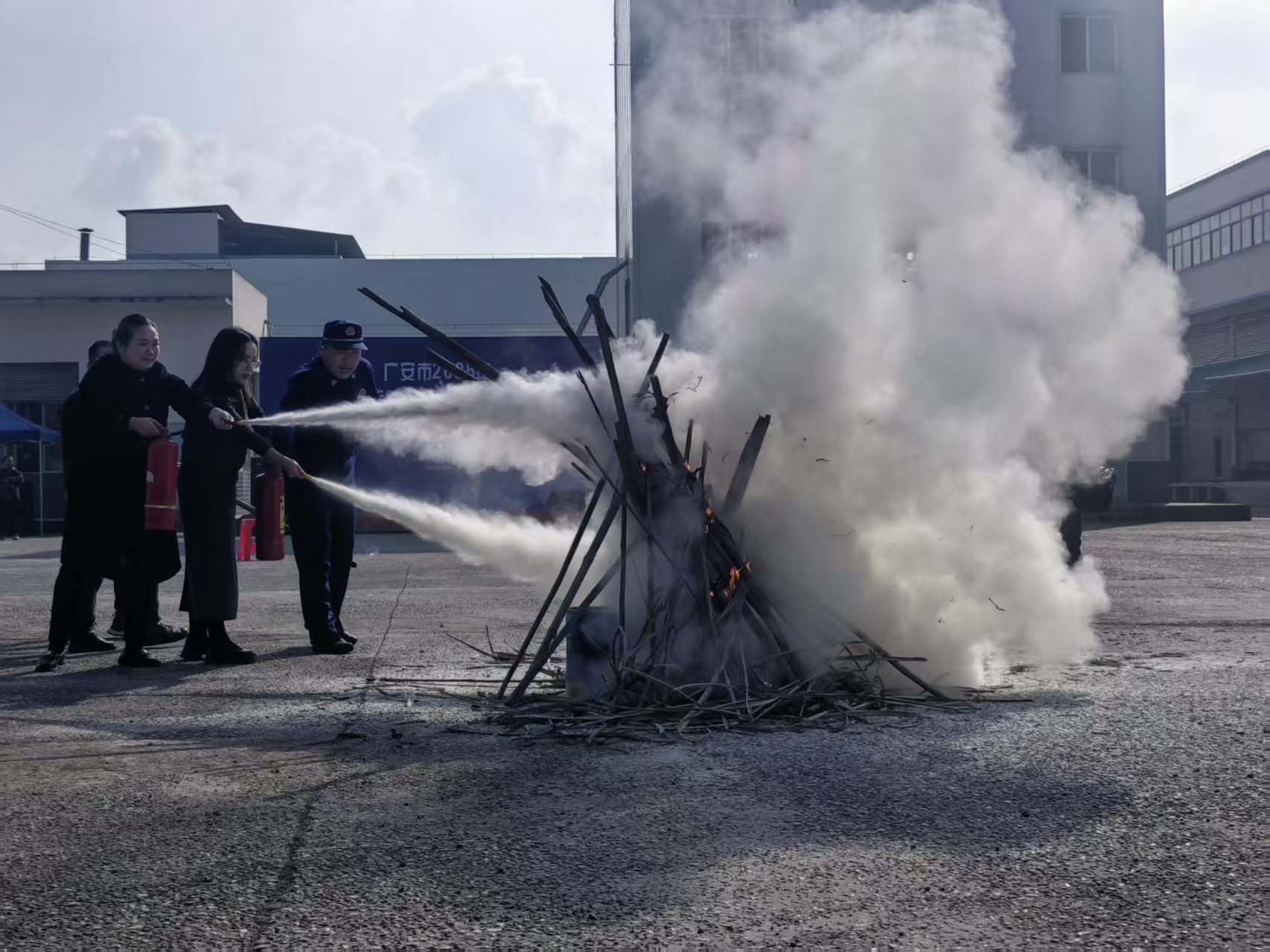 mmexport1765184519047